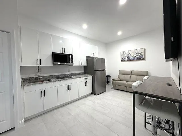 3418 SW Englewood St #3418 — Photo 9