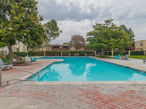 1000 W Macarthur Blvd APT 94, Santa Ana, CA 92707