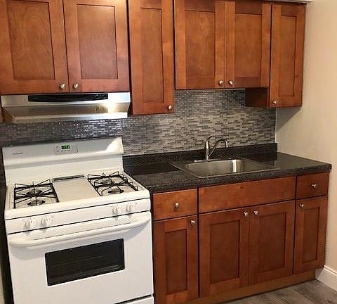 2nd image of 3826 Plumstead Ave #1