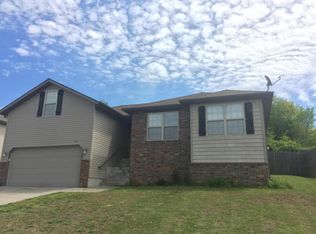 1214 S Solaira St, Ozark, MO 65721