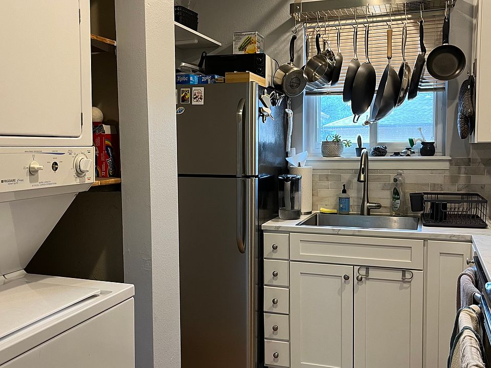 Kitchen - Angle 3 (w/ washer/dryer)