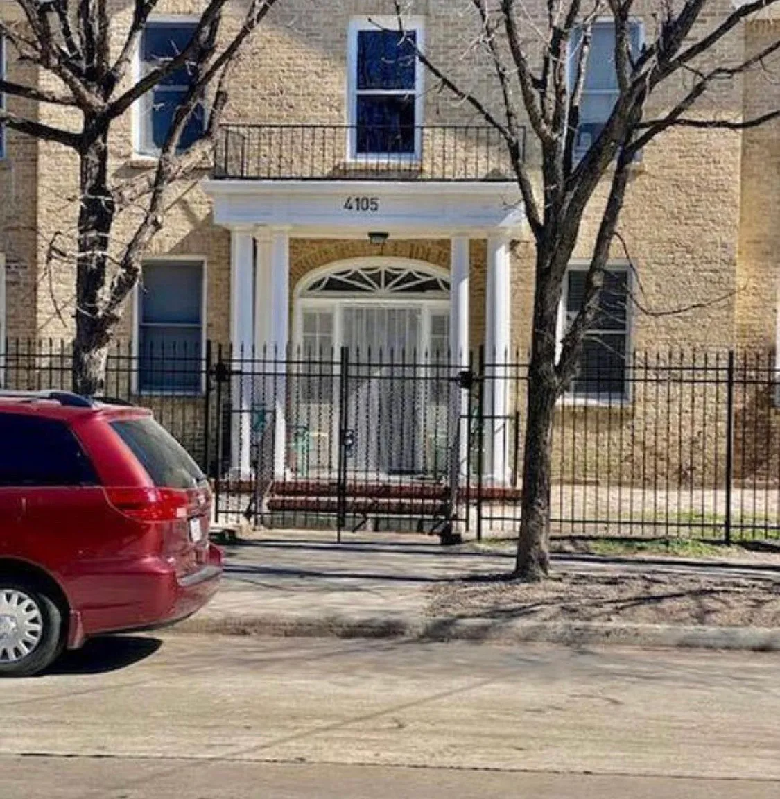 4105 Garrott St — Photo 2