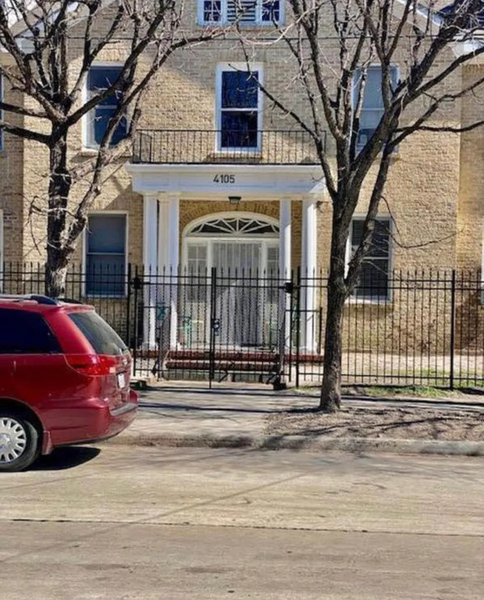 Building Photo - 4105 Garrott St #17