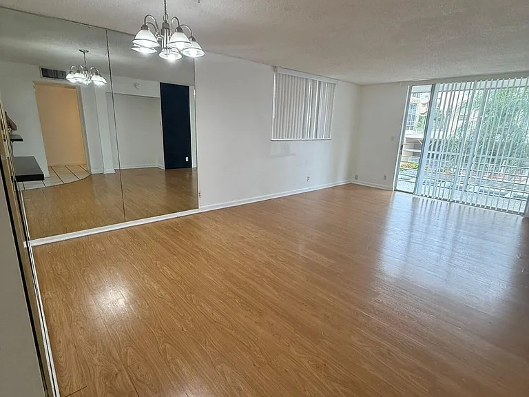 404 NW 68th Ave #206 — Photo 5