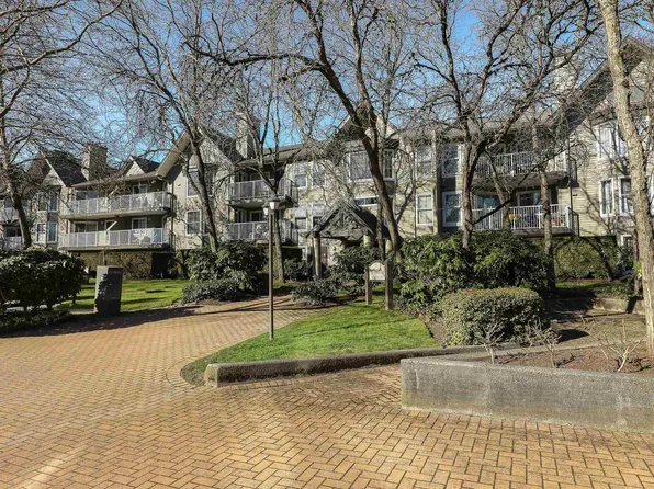 15110 108th Ave #210, Surrey, BC V3R 0T6