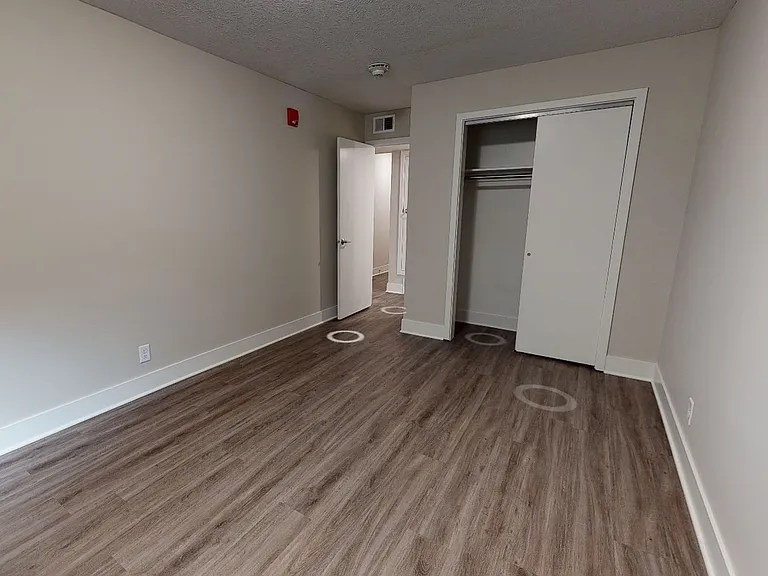 4001 Holdrege St — Photo 10