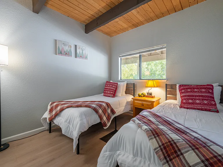 10333 Schaffer Dr — Photo 11
