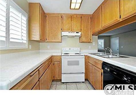 3rd image of 621 D St Unit 113