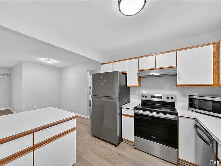 44393 Sunnyside Dr — Photo 11