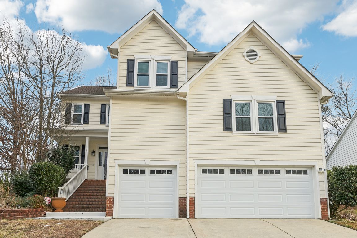 Townfield Dr-S1002-001.jpg