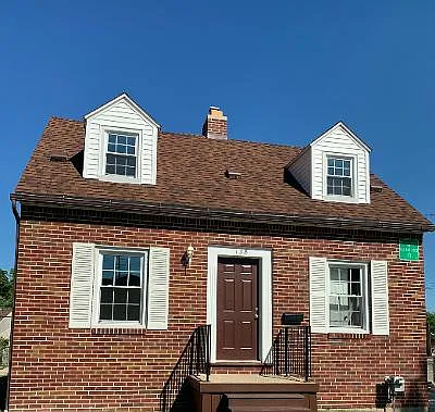 128 Gunson St
