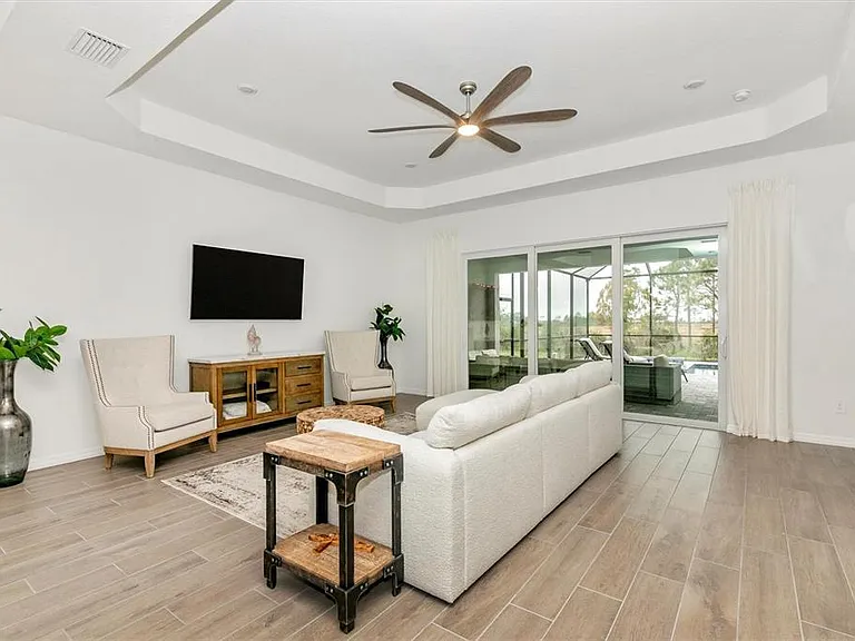 12733 Tulum Loop — Photo 15