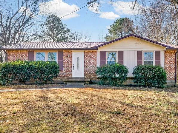 512 Yvonne Dr, Clarksville, TN 37042