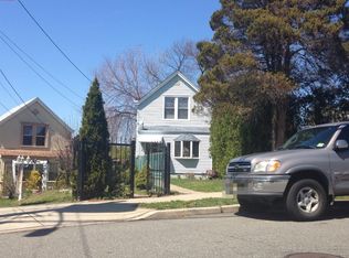 2 Bowes Pl, Passaic, NJ 07055