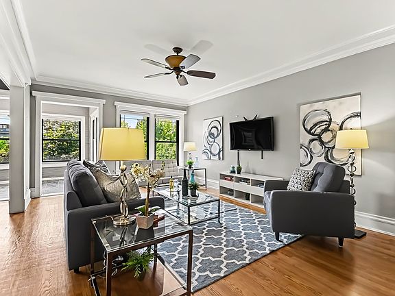 3rd image of 1140 E Hyde Park Blvd #3D