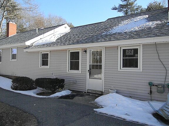 3rd image of 86 Woodland Hls