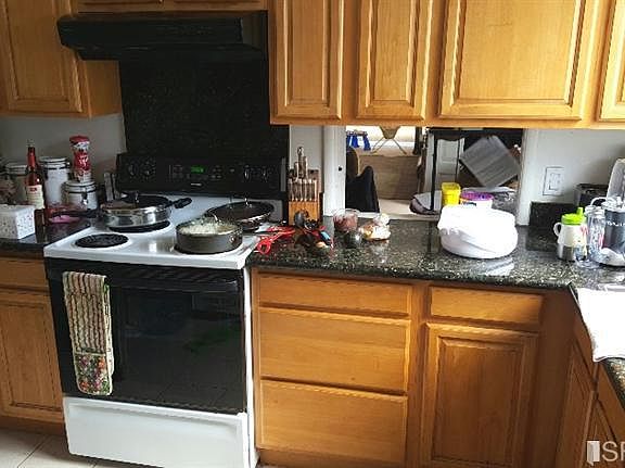 3rd image of 54 Carmel Ave