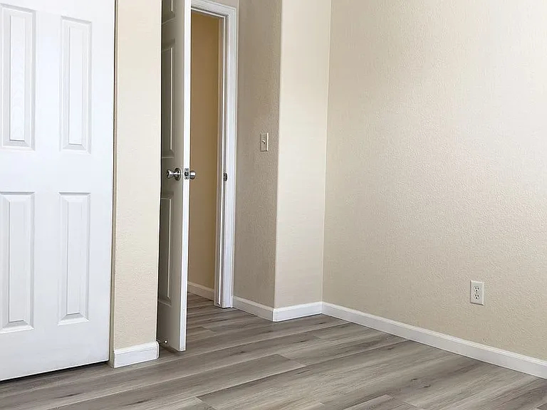 3033 W Custer Pl — Photo 13