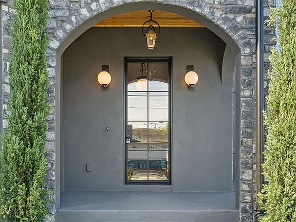 5th image of 807 W Park Ave