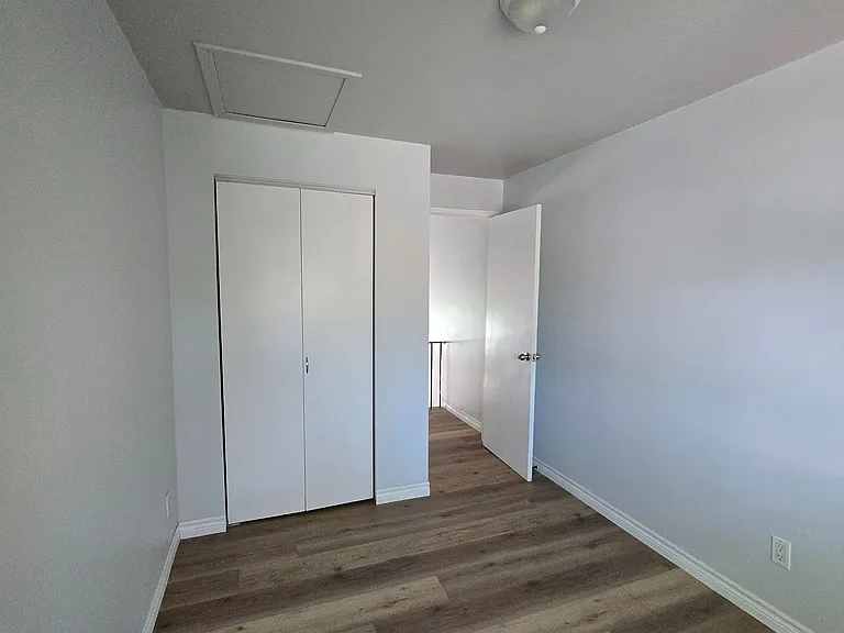 110 Overlea Dr — Photo 9