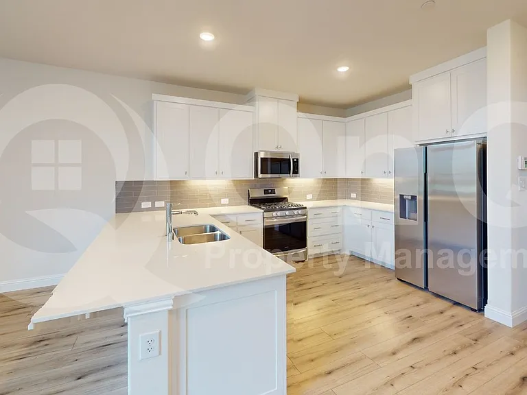 13242 Teton St — Photo 3