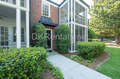 55 Delmont Dr NE #D3 Photo 1