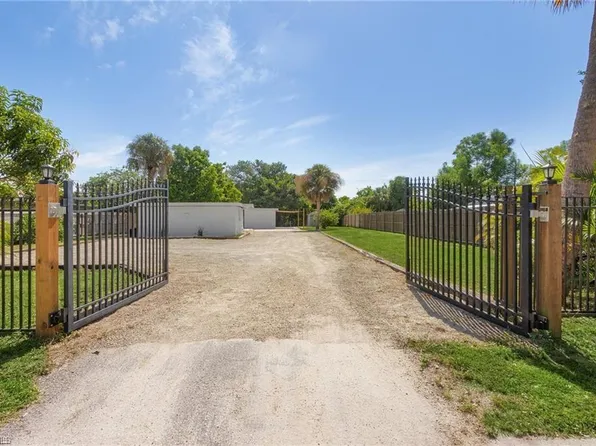 275 Kingston DR, FORT MYERS, FL 33905