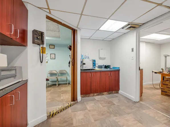 69-40 Yellowston Boulevard image 13 of 15