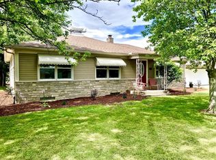 1802 Gillmore Dr, Fort Wayne, IN 46818