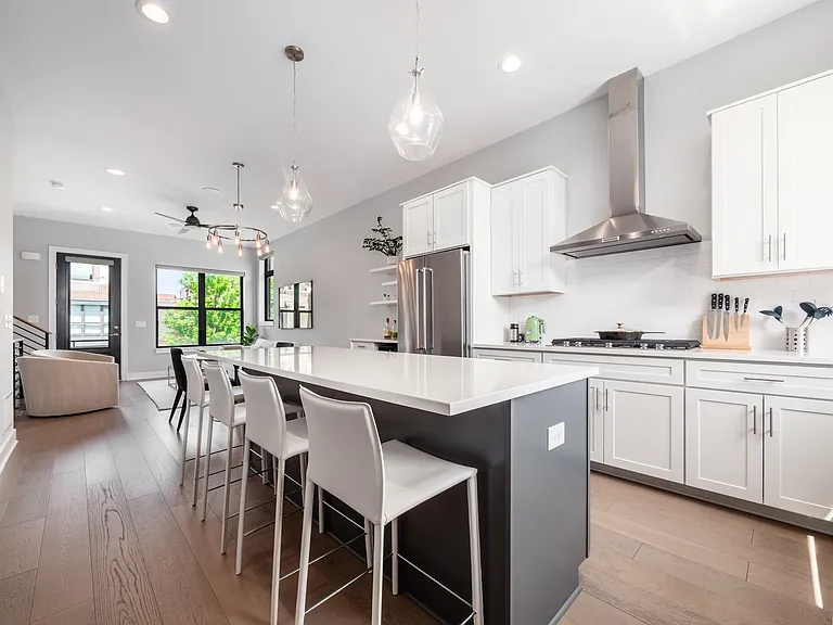271 Neruda Ave — Photo 13