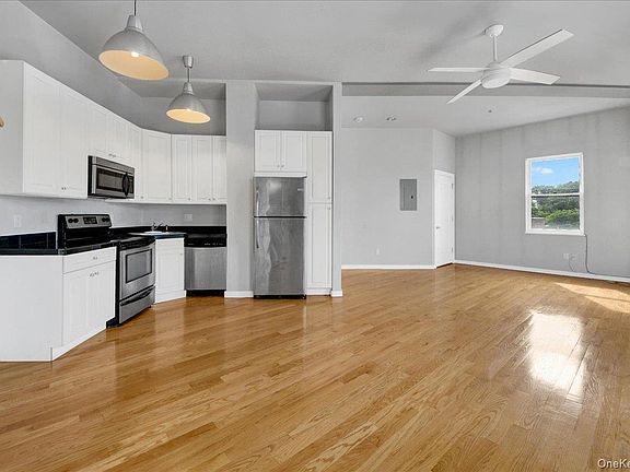 4th image of 135 Main Street #201