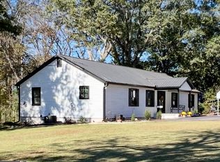 554 Spring St, Commerce, GA 30529