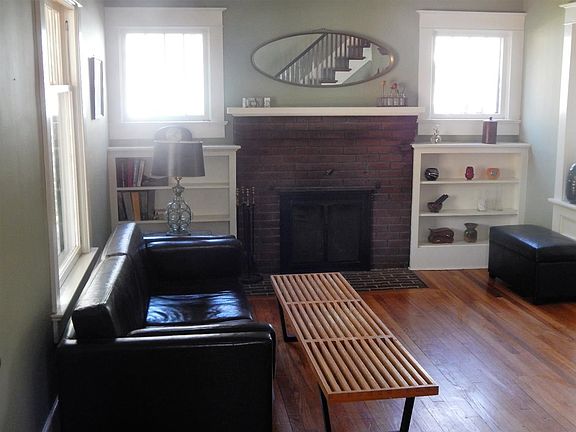 2nd image of 106 Oakwood Ave