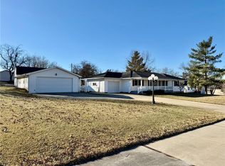 320 W Torrance St, Maryville, MO 64468