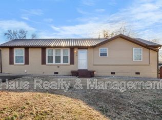 210 Jackson Rd, Clarksville, TN 37042