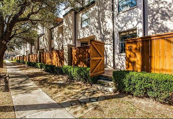 Gate to patio #105