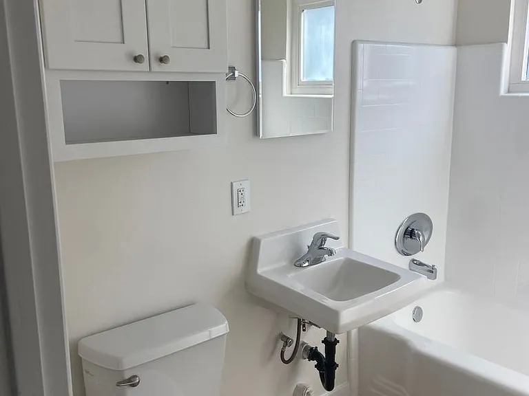 Antone Apartments — Photo 129