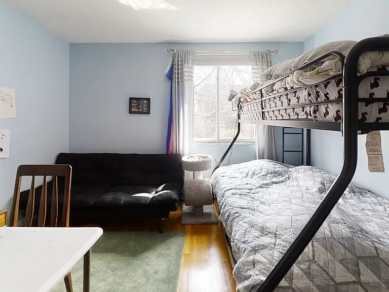 50 Green St #202 — Photo 3