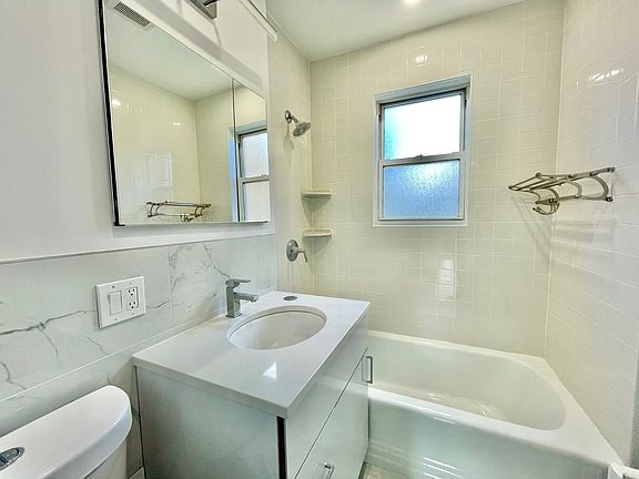 5th image of 25-35 33rd St #2