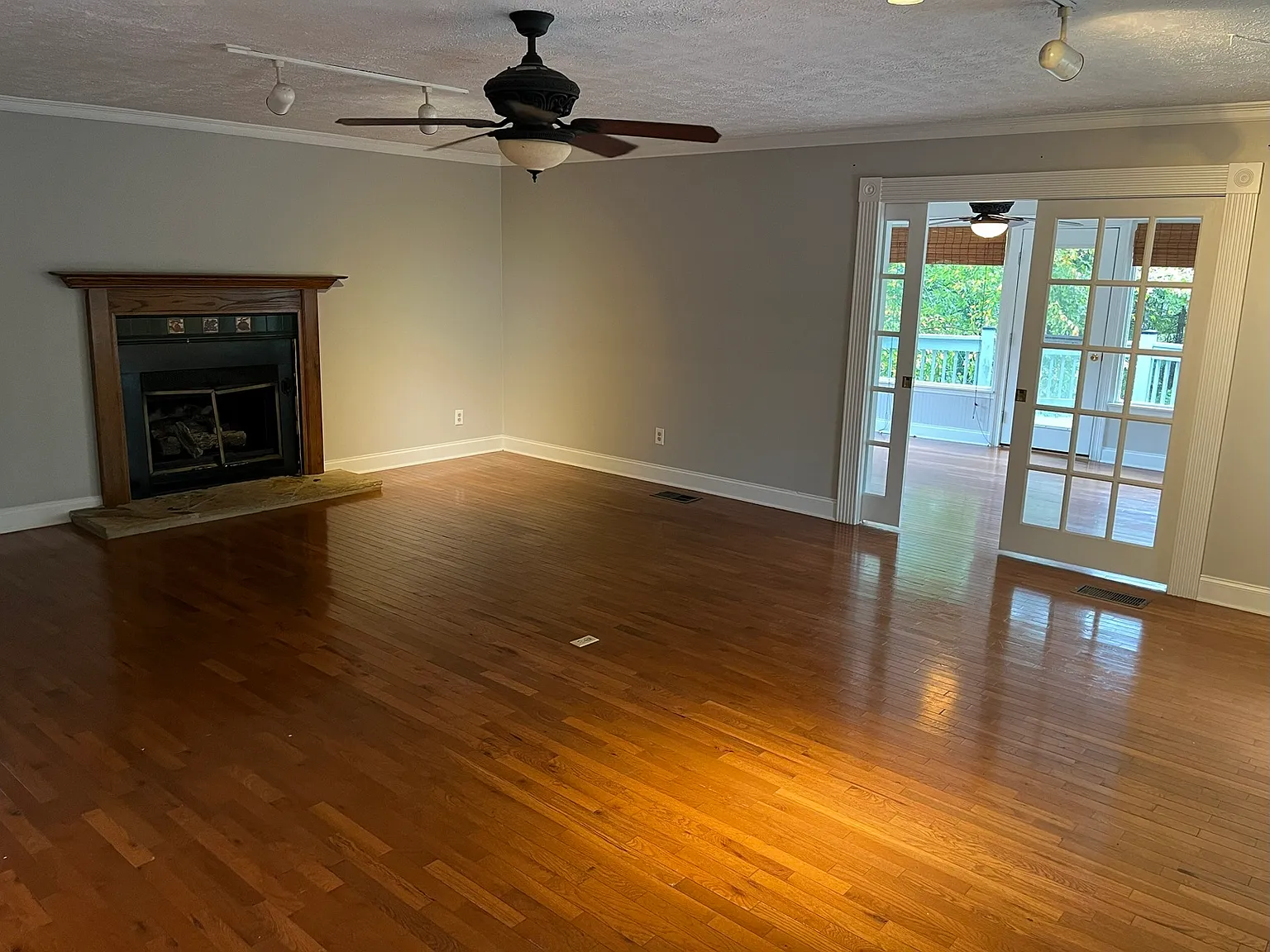 254 Ridgecrest Dr — Photo 3