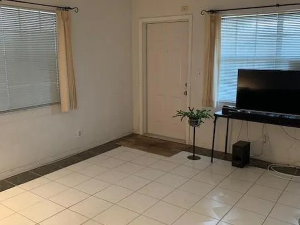 1825 Cleveland Street #18, Hollywood, FL 33020