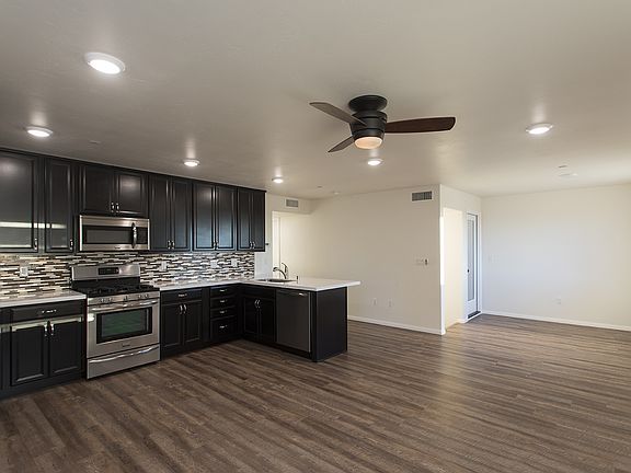 4th image of 5968-78 Lauretta St #5972