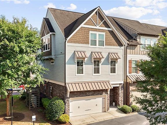 2nd image of 454 Cranleigh Ridge Se