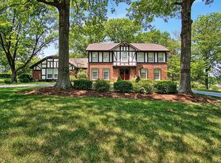 231 Fox Chapel Ln, Chesterfield, MO 63005