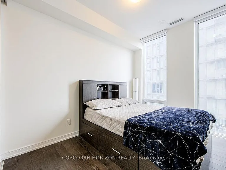 28 Wellesley St E #1104 — Photo 25