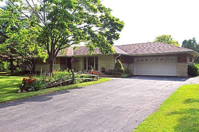1st image of 6820 N Ironwood Ln