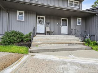 183 Williamstown Ct #183, Newington, CT 06111