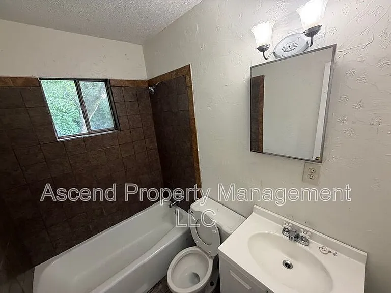 1206 Sholar Ave #A — Photo 5