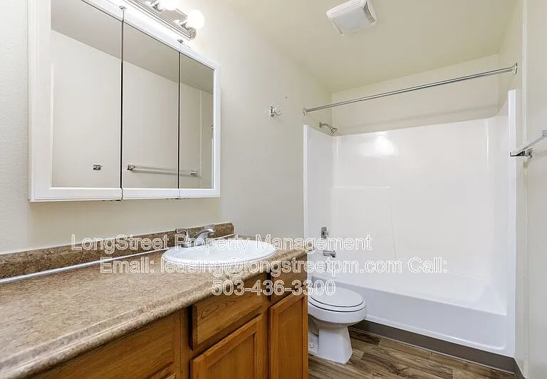 11353 SW Greenburg Rd #D — Photo 7