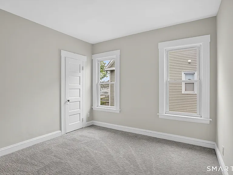 95 Parrott Ave — Photo 10